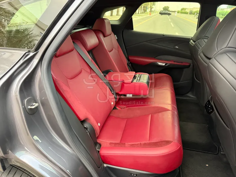 2024 لكزس أر إكس 500إتش