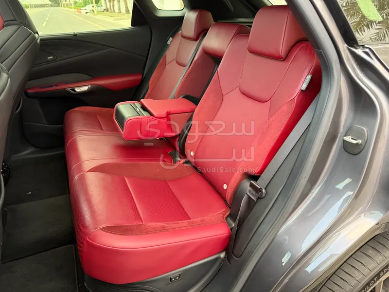 2024 لكزس أر إكس 500إتش