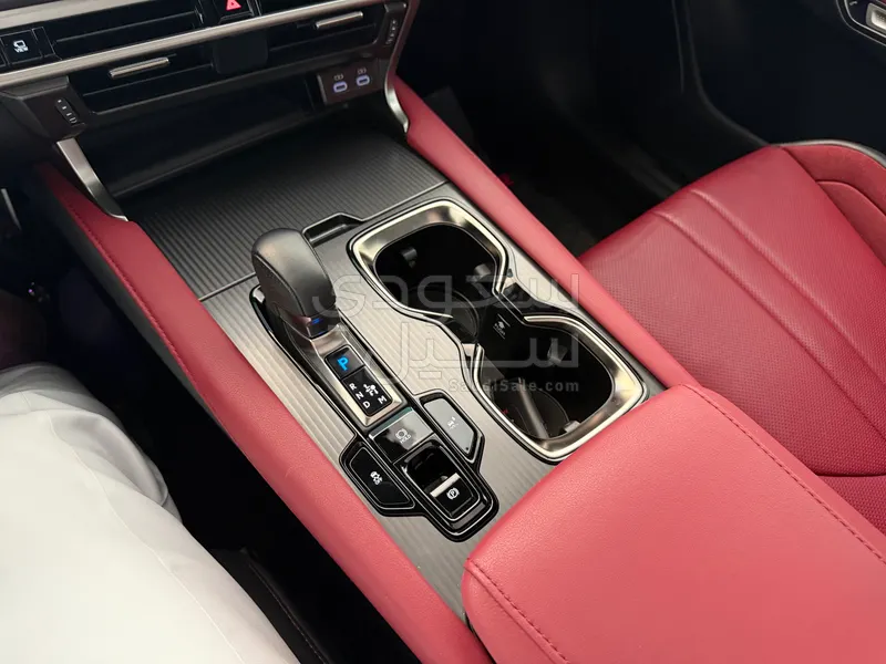 2024 لكزس أر إكس 500إتش