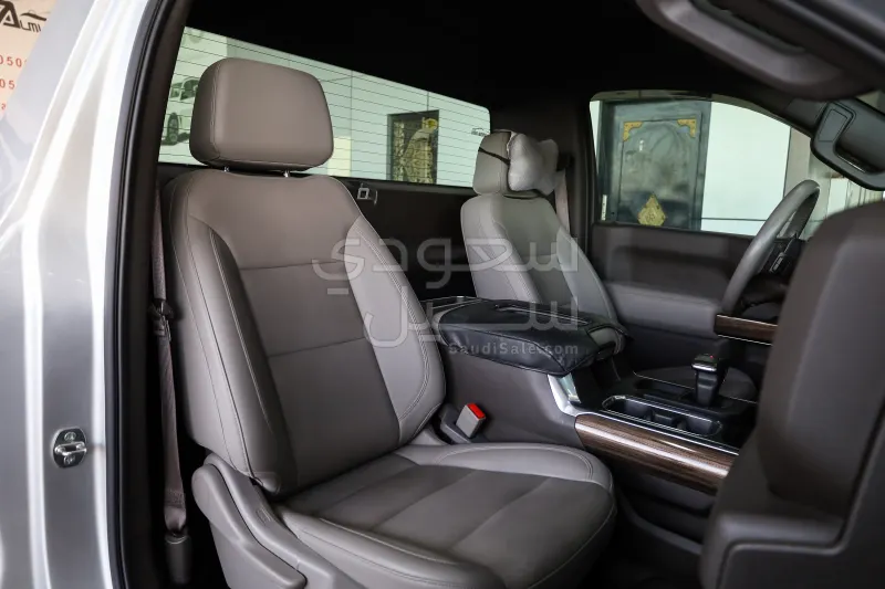 2022 شفروليه سلفرادو زد 71