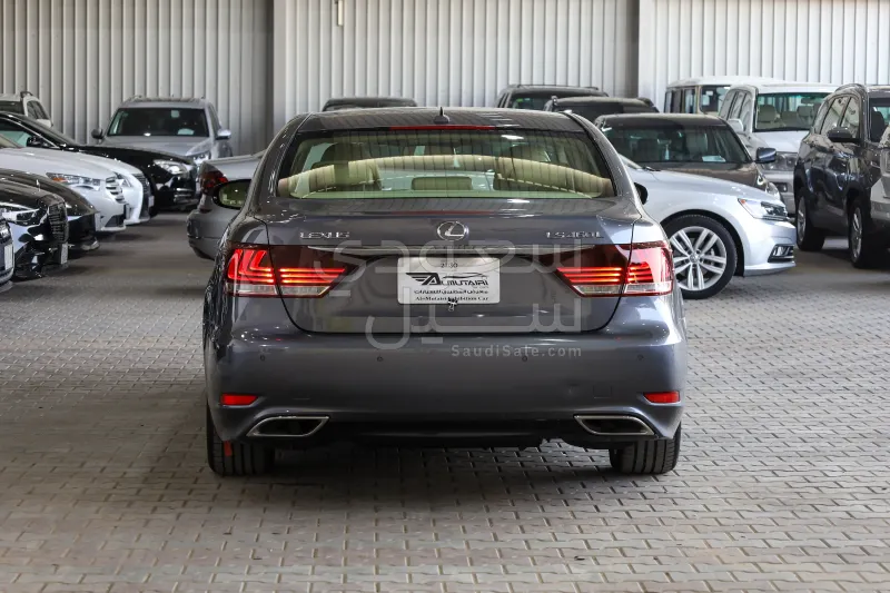 2013 لكزس إل إس 460 إل