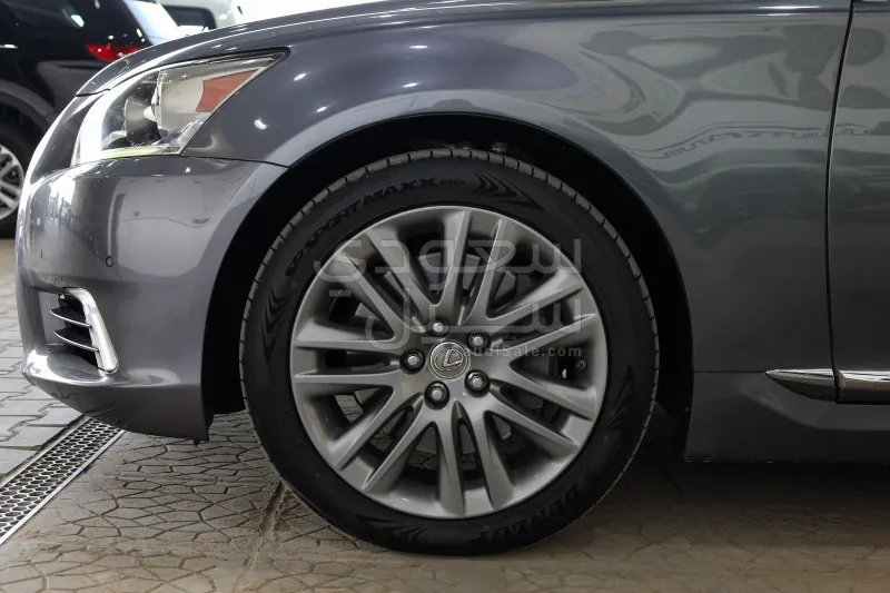 2013 لكزس إل إس 460 إل