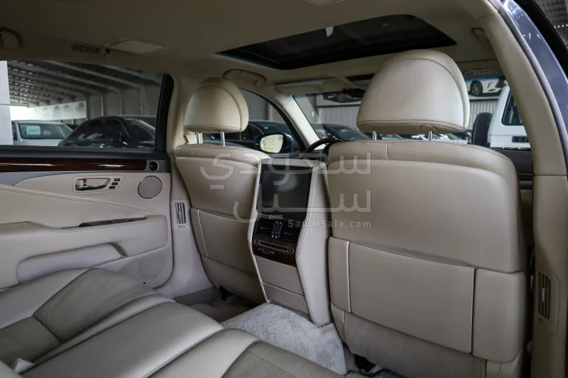 2013 لكزس إل إس 460 إل