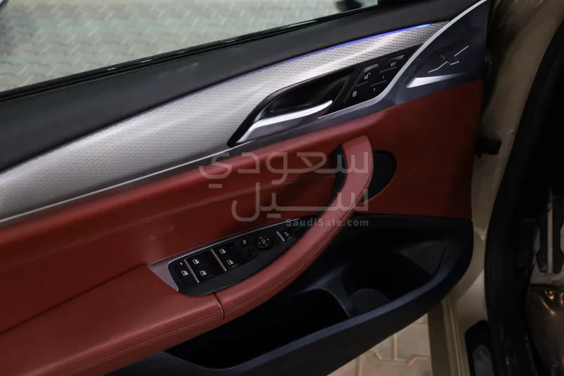 2020 بي ام دبليو الفئة اكس 4