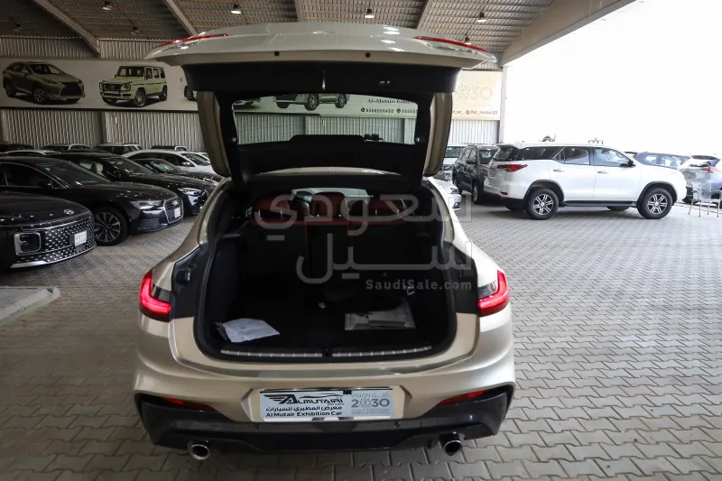 2020 بي ام دبليو الفئة اكس 4