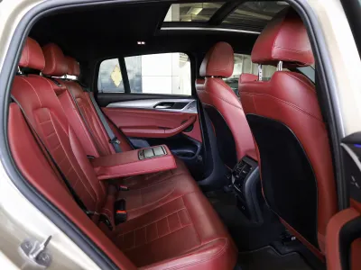 2020 بي ام دبليو الفئة اكس 4