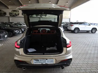 2020 بي ام دبليو الفئة اكس 4