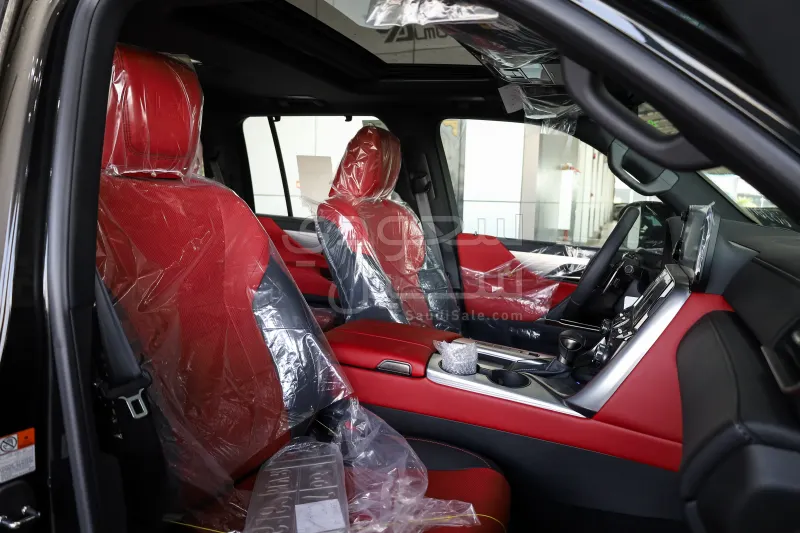 2025 لكزس إل إكس 600 إف