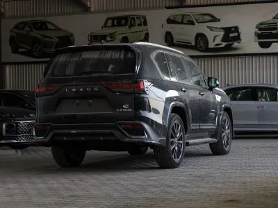 2025 لكزس إل إكس 600 إف