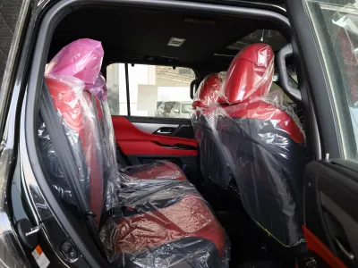 2025 لكزس إل إكس 600 إف