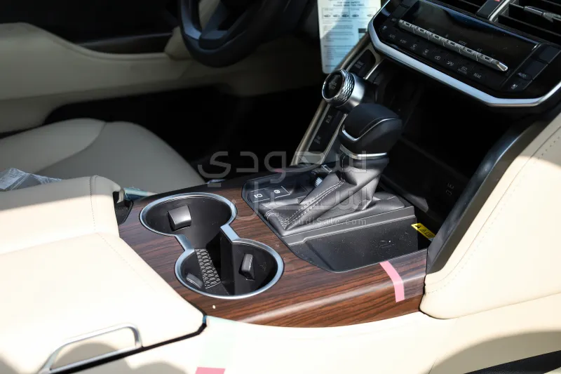 2026 تويوتا لاند كروزر جي اكس ار