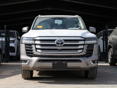 2026 تويوتا لاند كروزر جي اكس ار