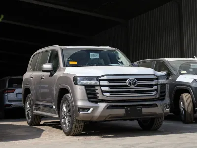 2026 تويوتا لاند كروزر جي اكس ار