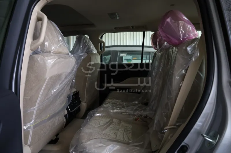 2026 تويوتا لاند كروزر جي اكس ار