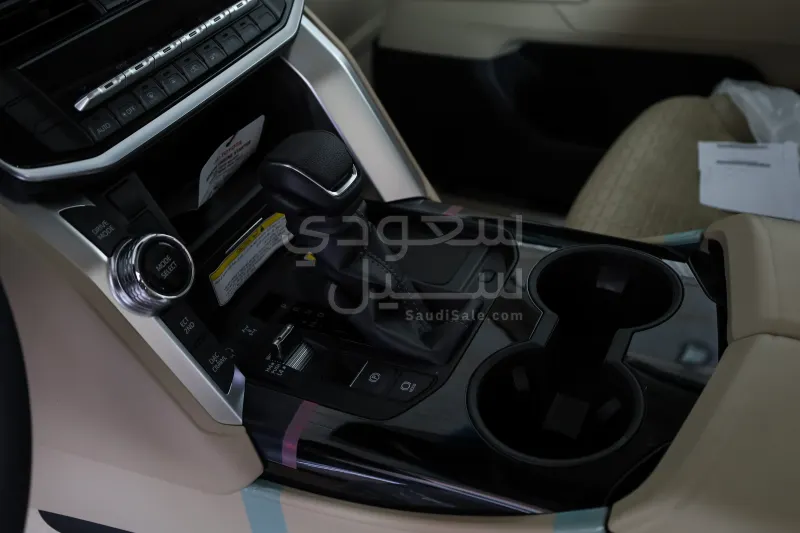 2026 تويوتا لاند كروزر جي اكس ار