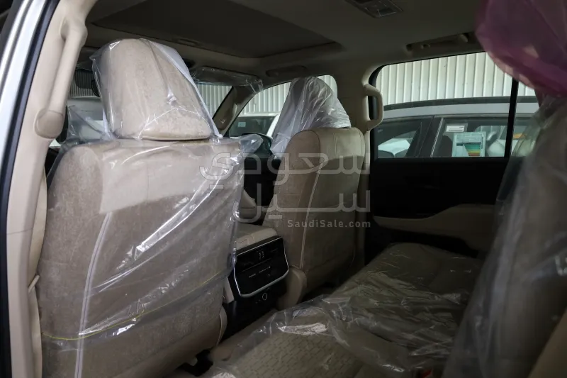 2026 تويوتا لاند كروزر جي اكس ار