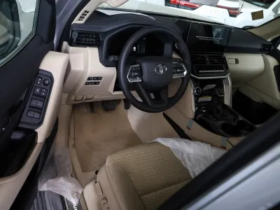 2026 تويوتا لاند كروزر جي اكس ار