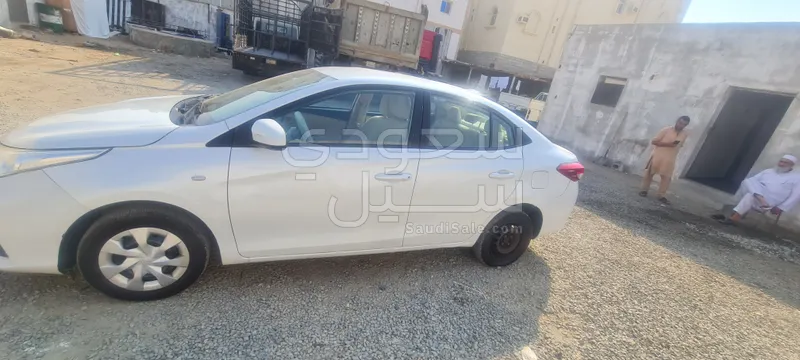 2021 تويوتا ياريس