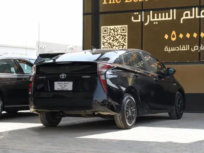 2021 تويوتا بريوس