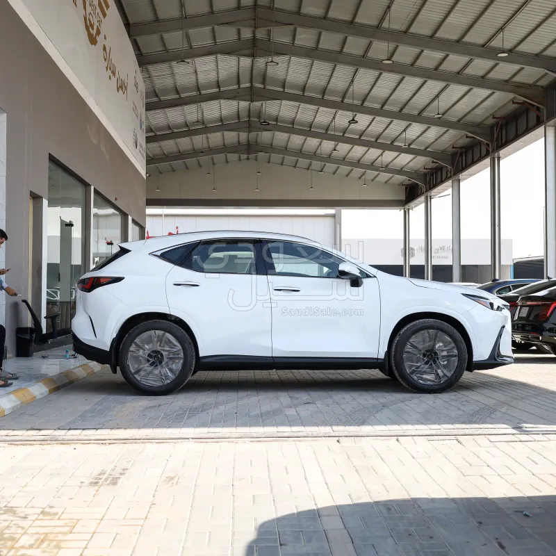 2026 لكزس إن إكس 350