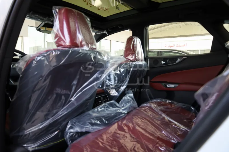 2026 لكزس إن إكس 350