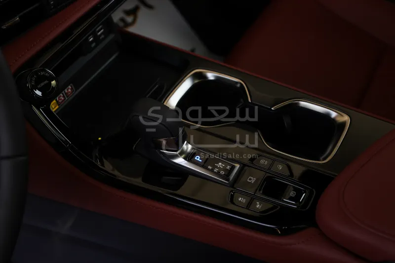 2026 لكزس إن إكس 350