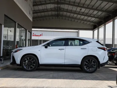 2025 لكزس إن إكس 300 اف سبورت