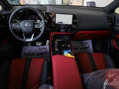 2025 لكزس إن إكس 300 اف سبورت
