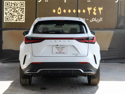 2025 لكزس إن إكس 300 اف سبورت