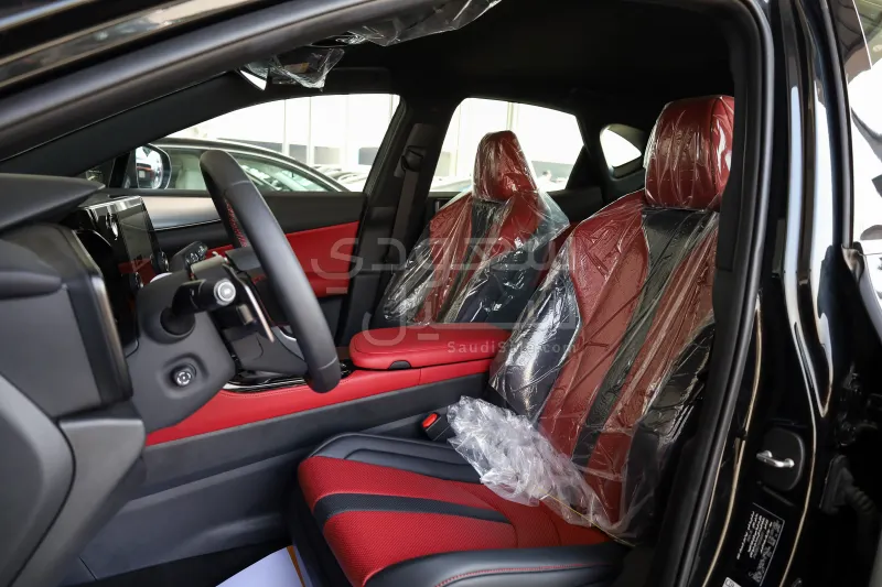 2025 لكزس إن إكس 300 اف سبورت