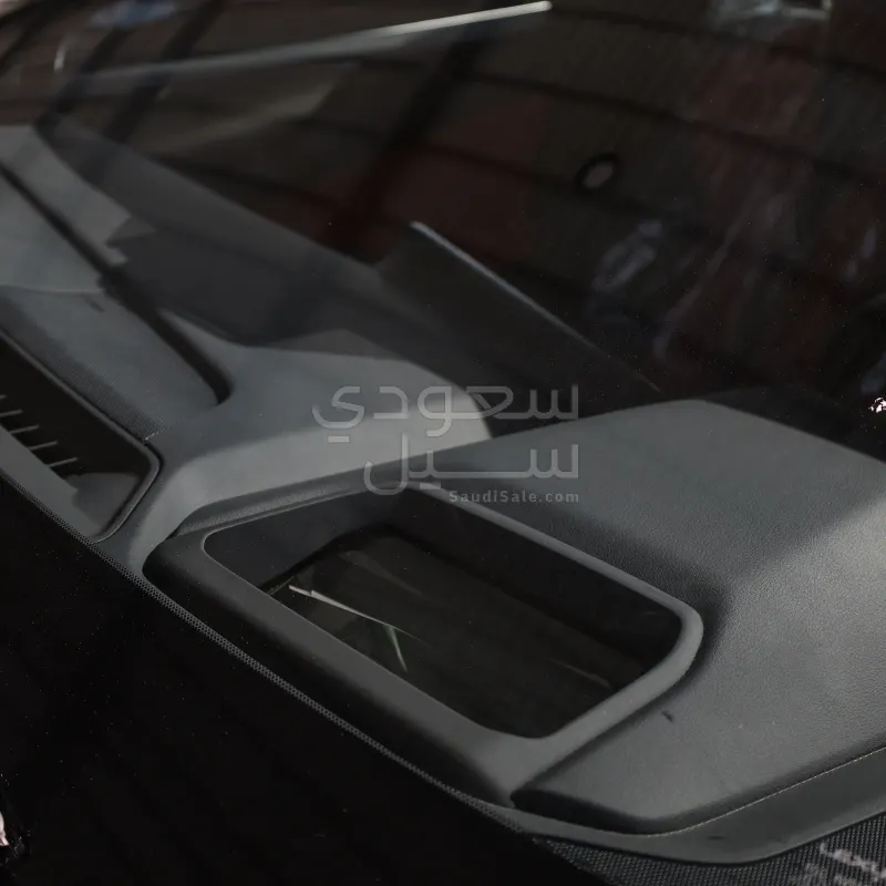 2025 لكزس إن إكس 300 اف سبورت