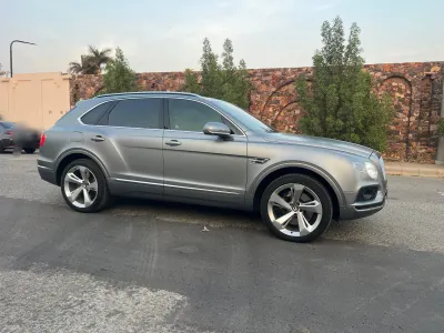 2017 بنتلي بنتايجا الاصدار الاول