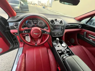 2017 بنتلي بنتايجا الاصدار الاول