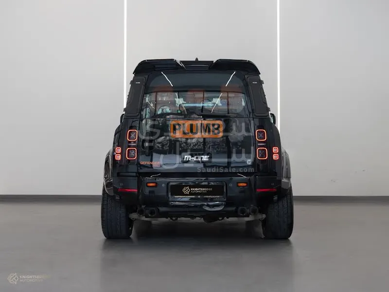 2022 لاند روفر ديفيندر 90