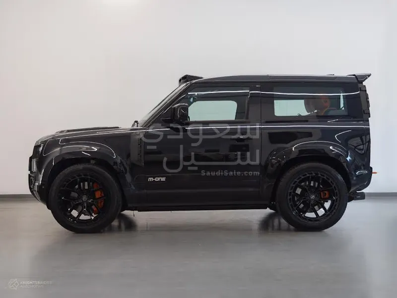 2022 لاند روفر ديفيندر 90