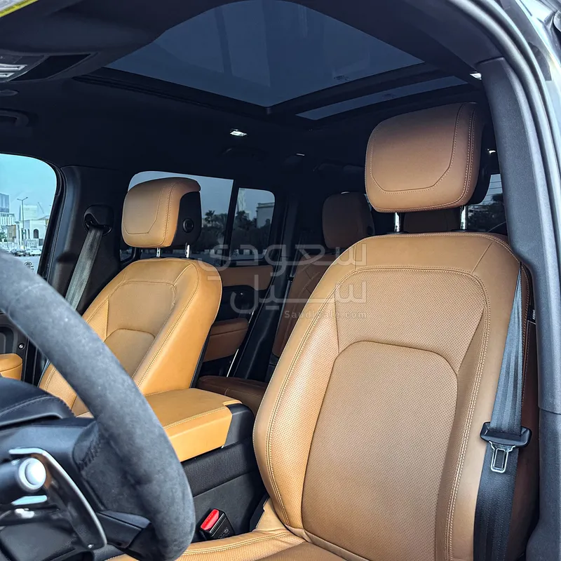 2024 لاند روفر ديفيندر إصدار كارباثيان