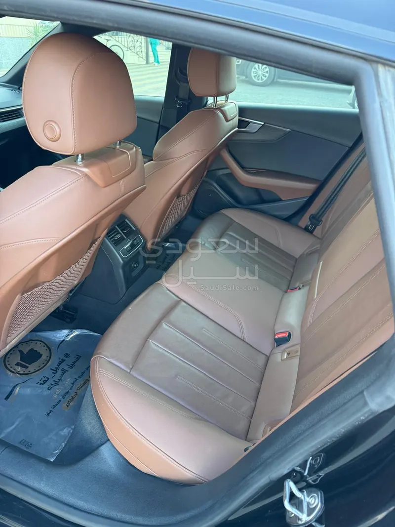 2022 اودي اي 5 40 تي اف اس اي اس لاين