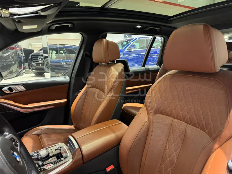 2022 بي ام دبليو الفئة اكس 7 إم كت