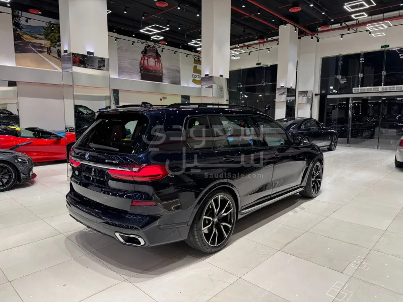 2022 بي ام دبليو الفئة اكس 7 إم كت