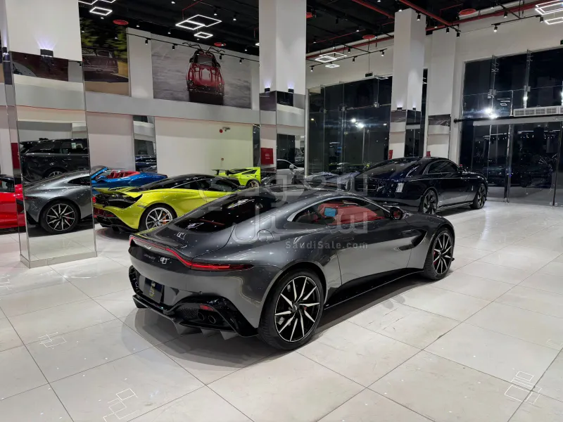 2019 استون مارتن فانتج