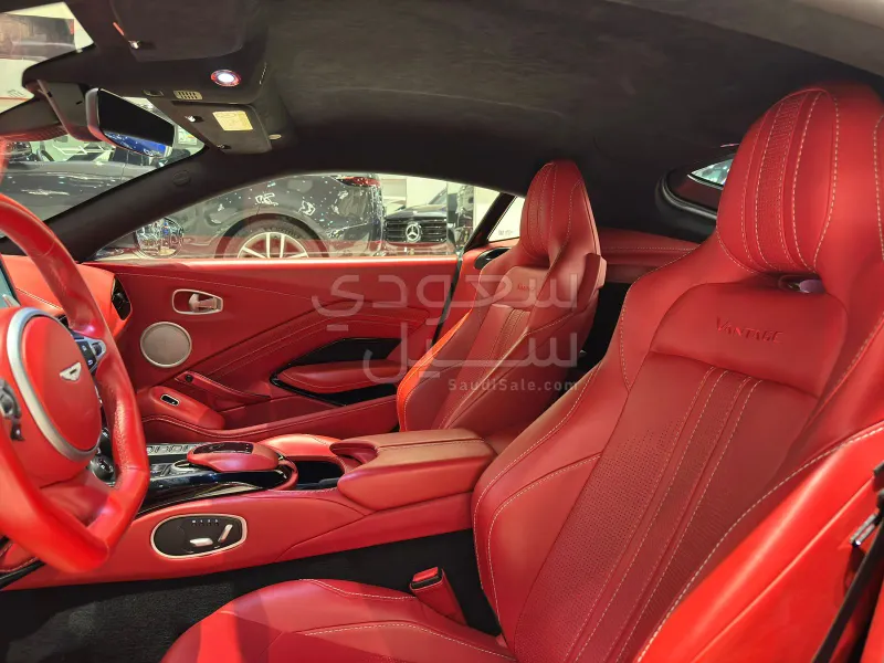 2019 استون مارتن فانتج