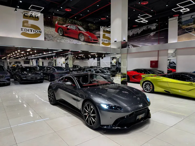 2019 استون مارتن فانتج