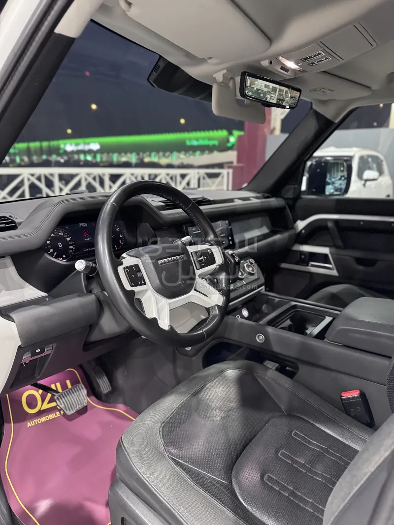 2020 لاند روفر ديفيندر اس اي