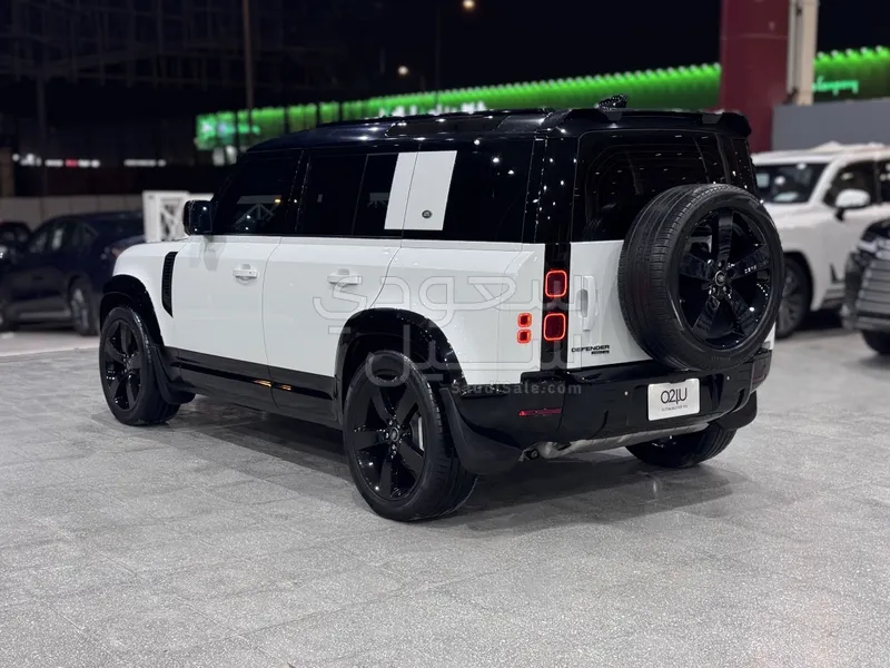 2020 لاند روفر ديفيندر اس اي