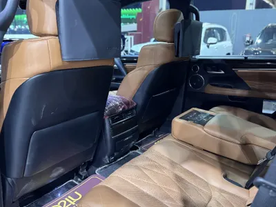 2021 لكزس إل إكس 570 بلاك اديشن