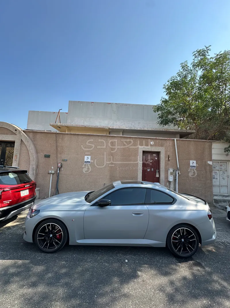 2025 بي ام دبليو الفئة الثانية إم 250 أي