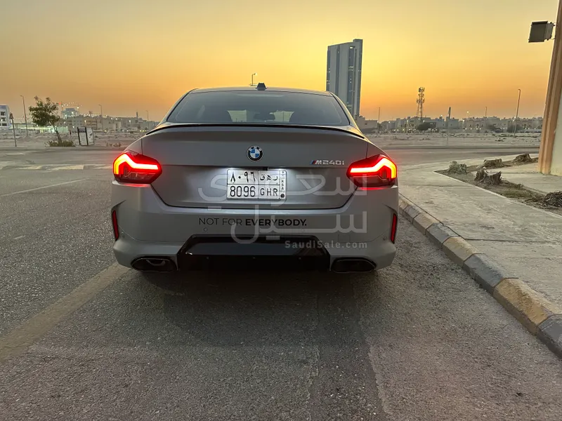 2025 بي ام دبليو الفئة الثانية إم 250 أي