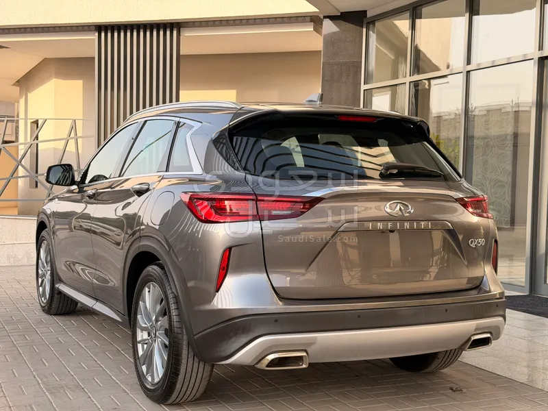 2023 انفينيتي كيو اكس 50