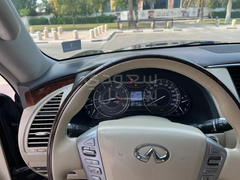 2015 انفينيتي كيو اكس 80
