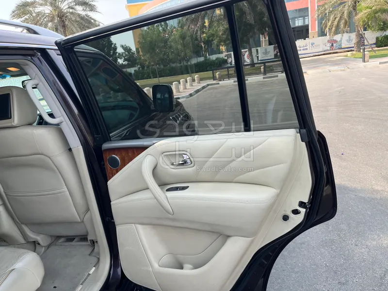 2015 انفينيتي كيو اكس 80